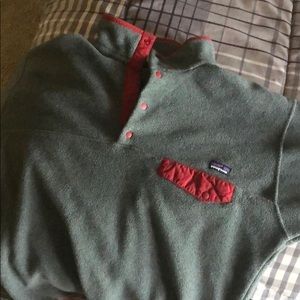 Men's Large Patagonia 4 Button Pullover